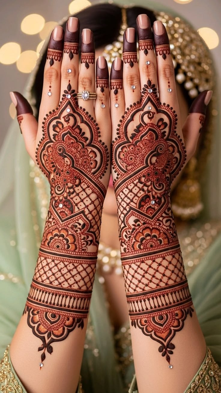Bridal Henna up to quarter length (both hands)